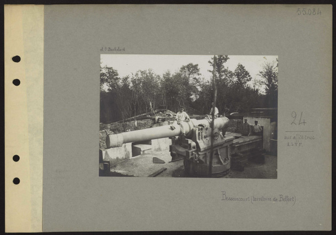 Bessoncourt (territoire de Belfort). 24 sur affût-truck artillerie lourde sur voie ferrée