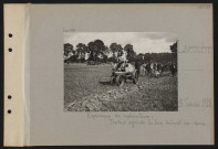 Laverrière. Expérience de motoculture : tracteur agricole De Dion traînant une charrue