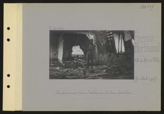 Ferme Berthonval (est de Mont-Saint-Éloi). Intérieur d'un bâtiment bombardé