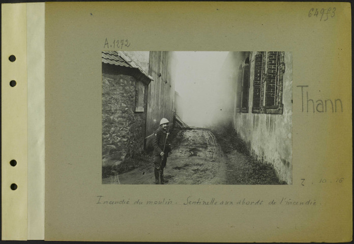 Thann. Incendie du moulin. Sentinelle aux abords de l'incendie