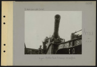 Arras. La gare. Artillerie lourde britannique sur voie ferrée