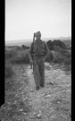 Gabriel Ersler, sur une route près de Fayon, va à la chasse