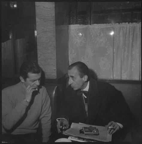 Serge Reggiani et Pierre Asso au café de Flore