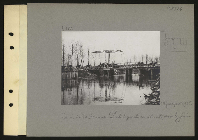 Pargny. Canal de la Somme : pont levant construit par le génie
