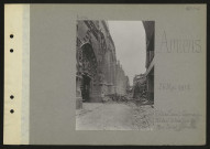 Amiens. Église Saint-Germain : portail latéral sur la rue Saint-Germain