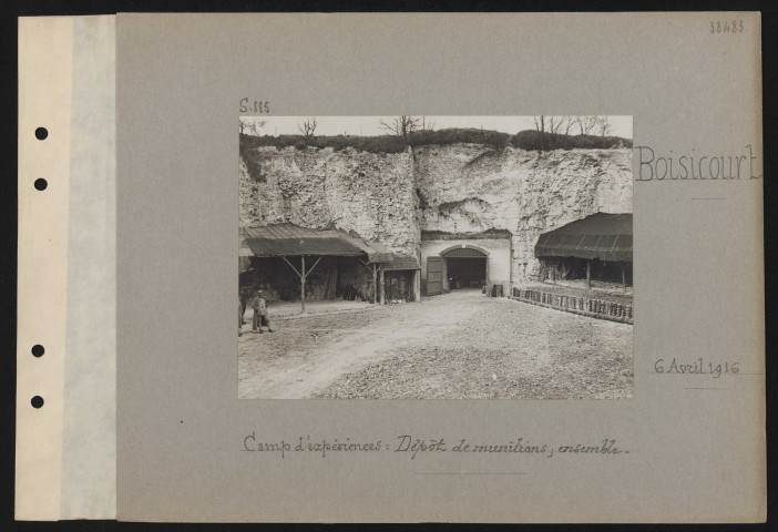 Boisicourt. Camp d'expériences : dépôt de munitions ; ensemble
