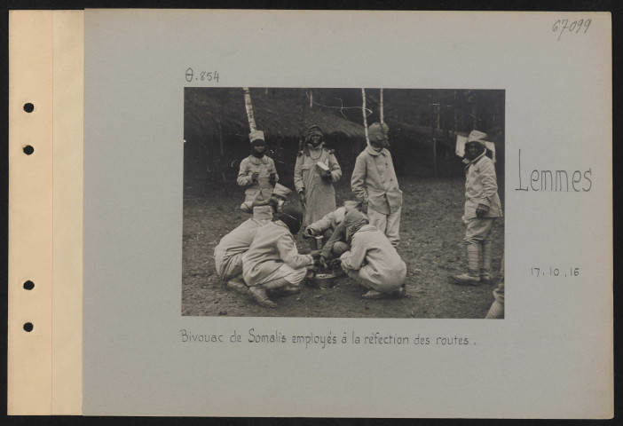 Lemmes. Bivouac de Somalis employés à la réfection des routes
