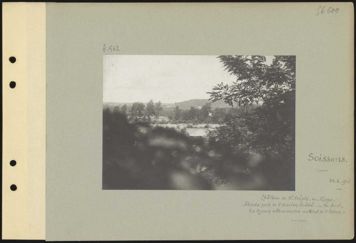 Soissons. Château de Saint-Crépin-en-Chaye. Abord pris de l'ancien évêché. Au fond, les lignes allemandes au nord de l'Aisne