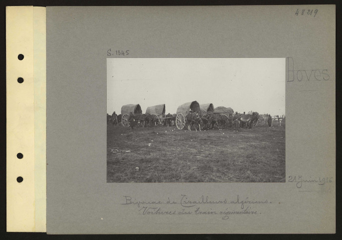 Boves. Bivouac de tirailleurs algériens. Voitures du train régimentaire