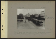 Malines. Revue passée par le général Von Bissing, gouverneur de Belgique. Le défilé des troupes devant le général allemand