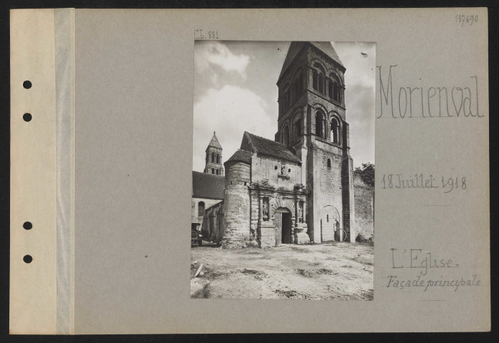 Morienval. L'église : façade principale