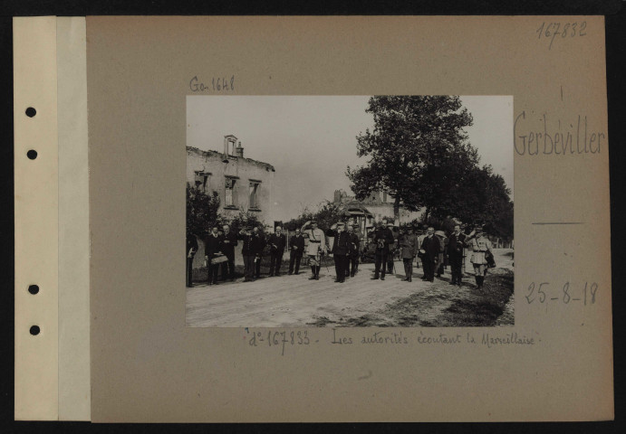 Gerbéviller. Cf. n° 167833. Les autorités écoutant la Marseillaise