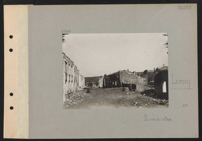 Limey. Ruines du village