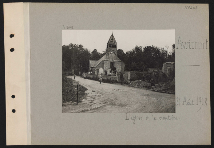 Avricourt. L'église et le cimetière