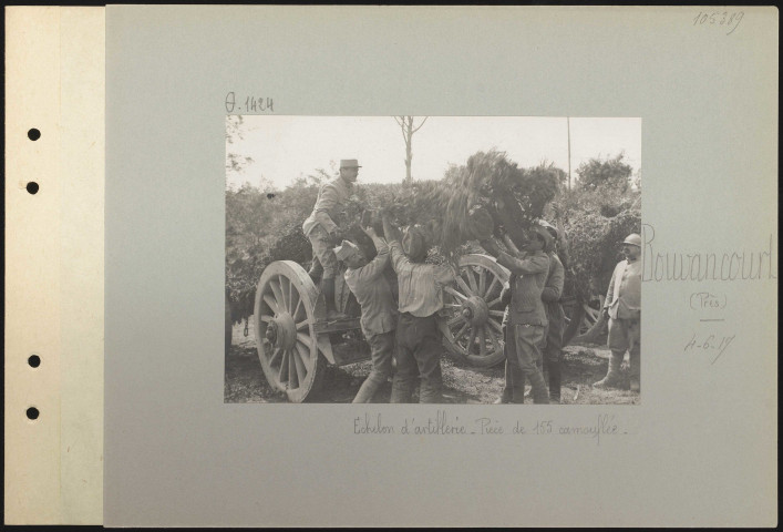 Bouvancourt (près). Échelon d'artillerie. Pièce de 155 camouflée