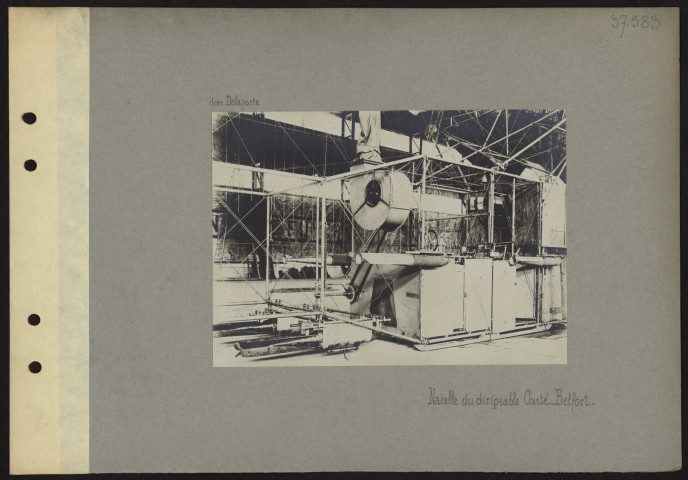 Belfort (Territoire de Belfort). Nacelle du dirigeable Conté