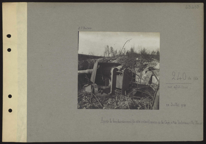 Vachérauville (Nd de) (Meuse). Ravin de la Cage. Après le bombardement (le côté intact)