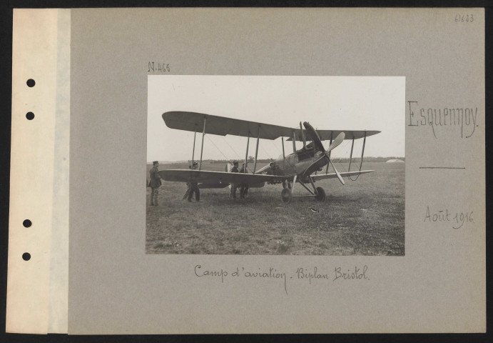 Esquennoy. Camp d'aviation. Biplan Bristol