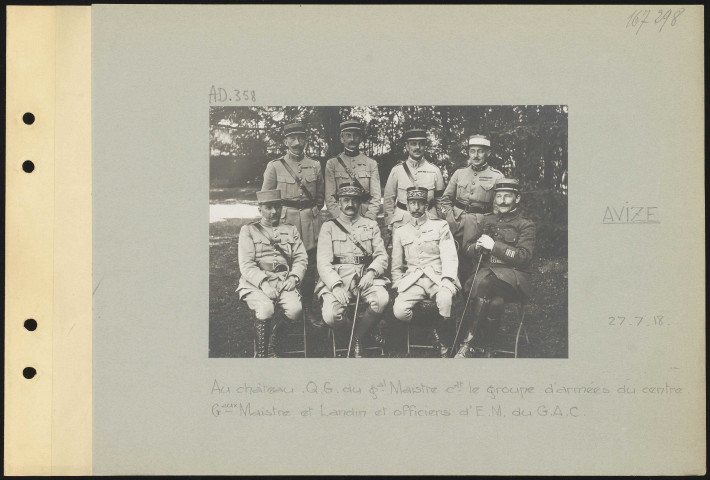 Avize. Au château. Quartier général du général Maistre commandant le groupe d'armées du centre. Généraux Maistre et Landin et officiers d'état-major du groupe d'armée du Centre