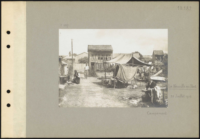 La Neuville-au-Pont. Campement